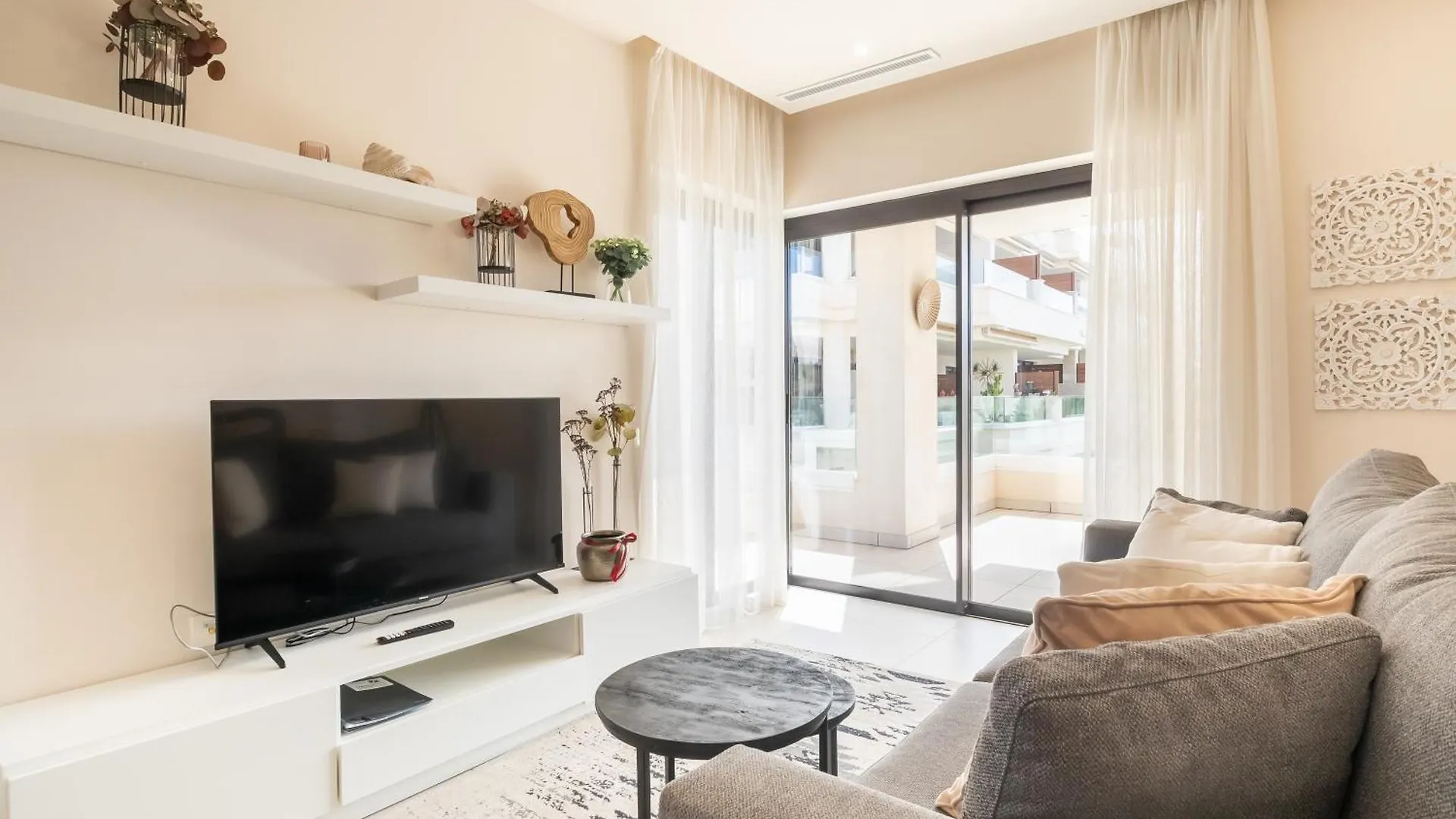 Luxury Jardinana Lotus 700M To Beach - Happy Rentals La Cala De Mijas Spain